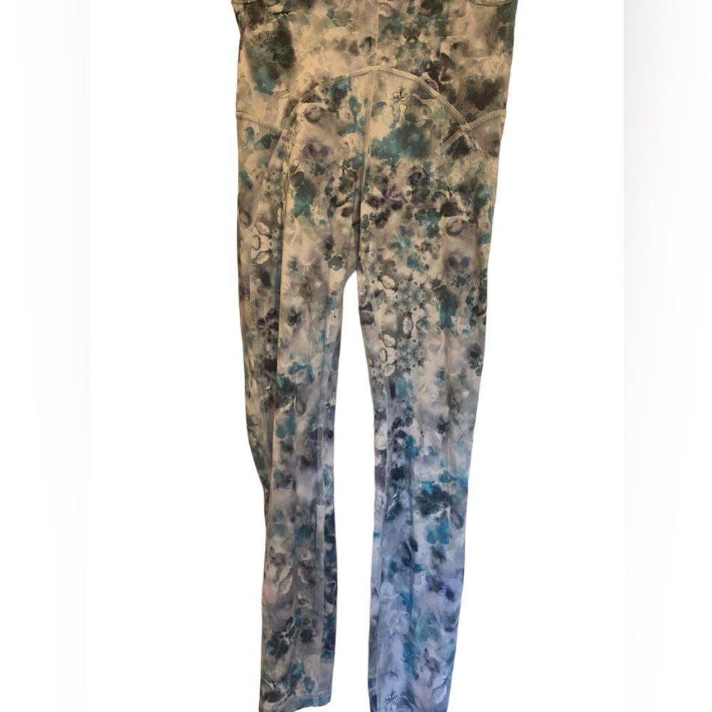 Lululemon Align Set Top Size 6 Bottom Size 4 - image 3